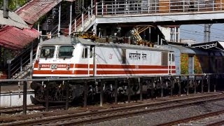 preview picture of video 'Brand New BRC WAP-5 Mumbai Central-Indore Duronto skips Nagda Junction!!'