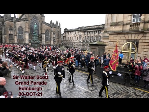 "The Glendaruel Highlanders" - Combined Pipes and Drums - Sir Walter Scott Grand Parade (Edinburgh)