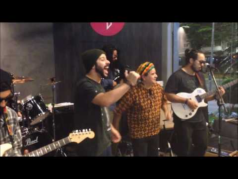 Dan Freitas canta com Zé Orlando ex-Tribo de Jah e banda Pedra Rara