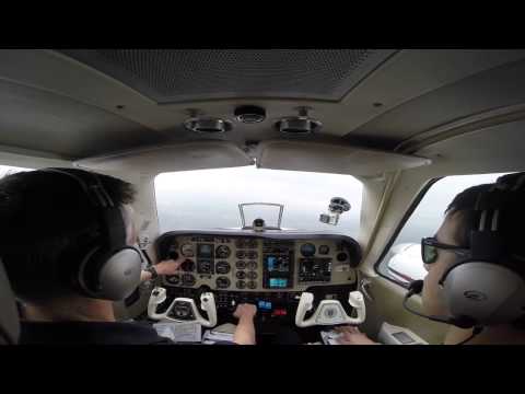 Baron BE58 - ILS Approach - Sugar Land, TX - KSGR