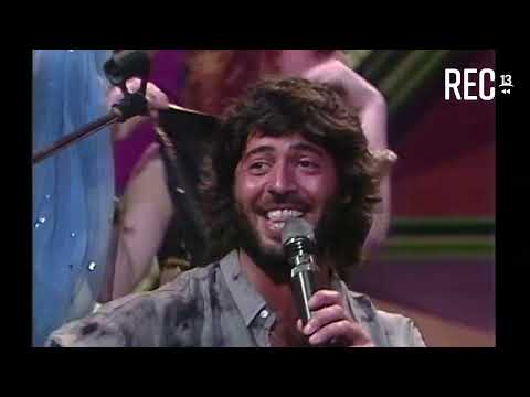 Miguelo canta Leila en Sábados gigantes (1989)