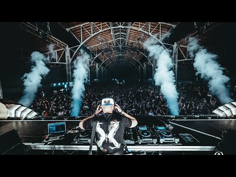 NEVER SURRENDER RESENTS THE COMPOSITION OF CHAOS LIVE🤯 (First time abroad, Masters Of Hardcore 🇦🇹)