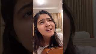 Download lagu 89. story wa terbaru cewe manis main gitar sambil nyanyi mp3