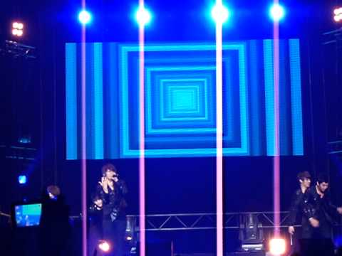 [FANCAM] B2ST - BEAUTIFUL (DiGi LIVE KPOP PARTY, 110113)