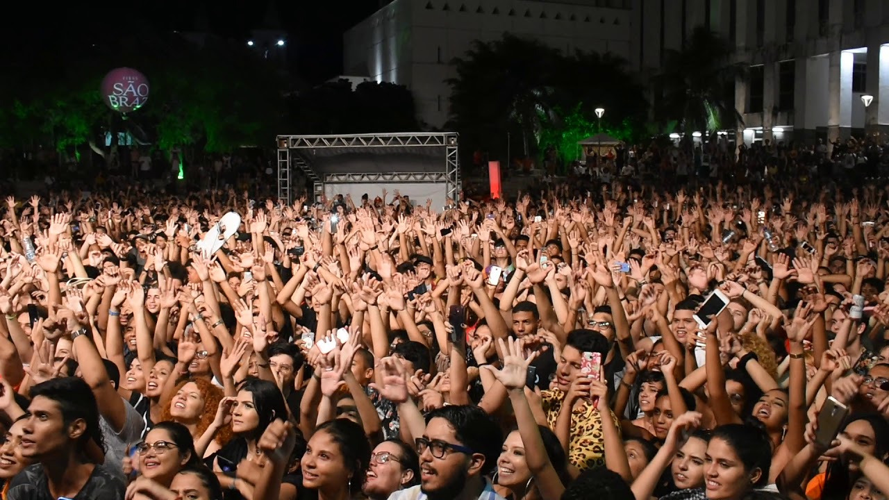 Watch Now Show do Baco Exu do Blues em Fortaleza - Ce (2) Show do Baco Exu do Blues em Fortaleza - Ce (2)