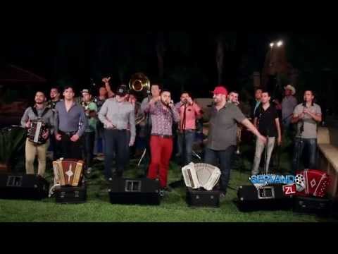 Grupo Doble Sello Ft. Banda Renovacion - El Chacho Vueltas (En Vivo 2015)