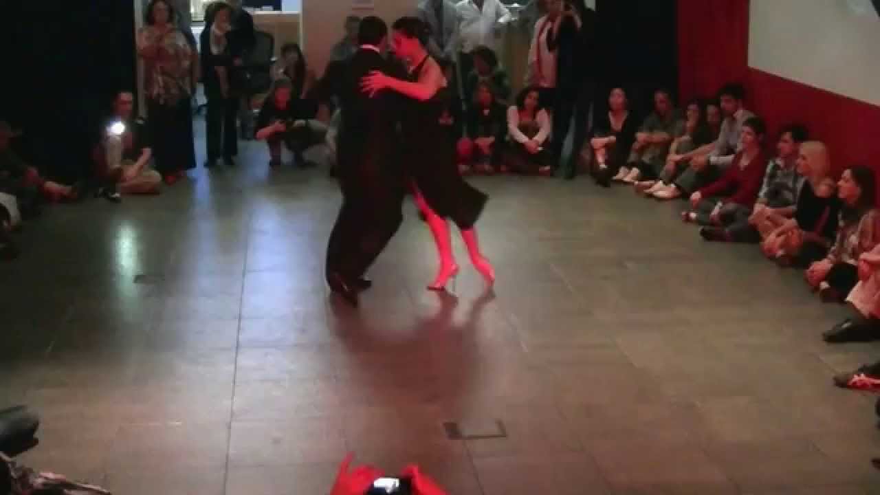 1 Milonga del Patio presenta: Fernando Carrasco & Jimena Hoeffner - Gallo Ciego