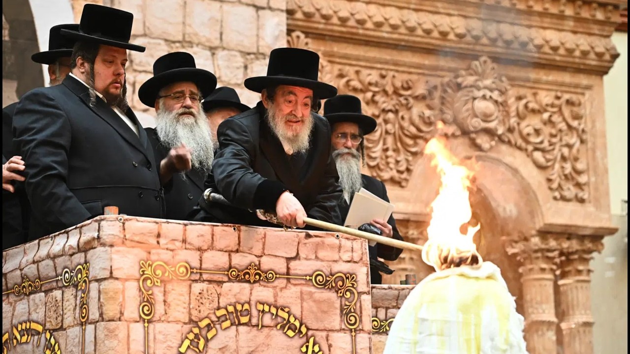 מעמד הדלקה ענק בחצר הקודש ויז'ניץ | Viznitzer Rebbe Lighting Hadlukah - Lag Baomer 2026