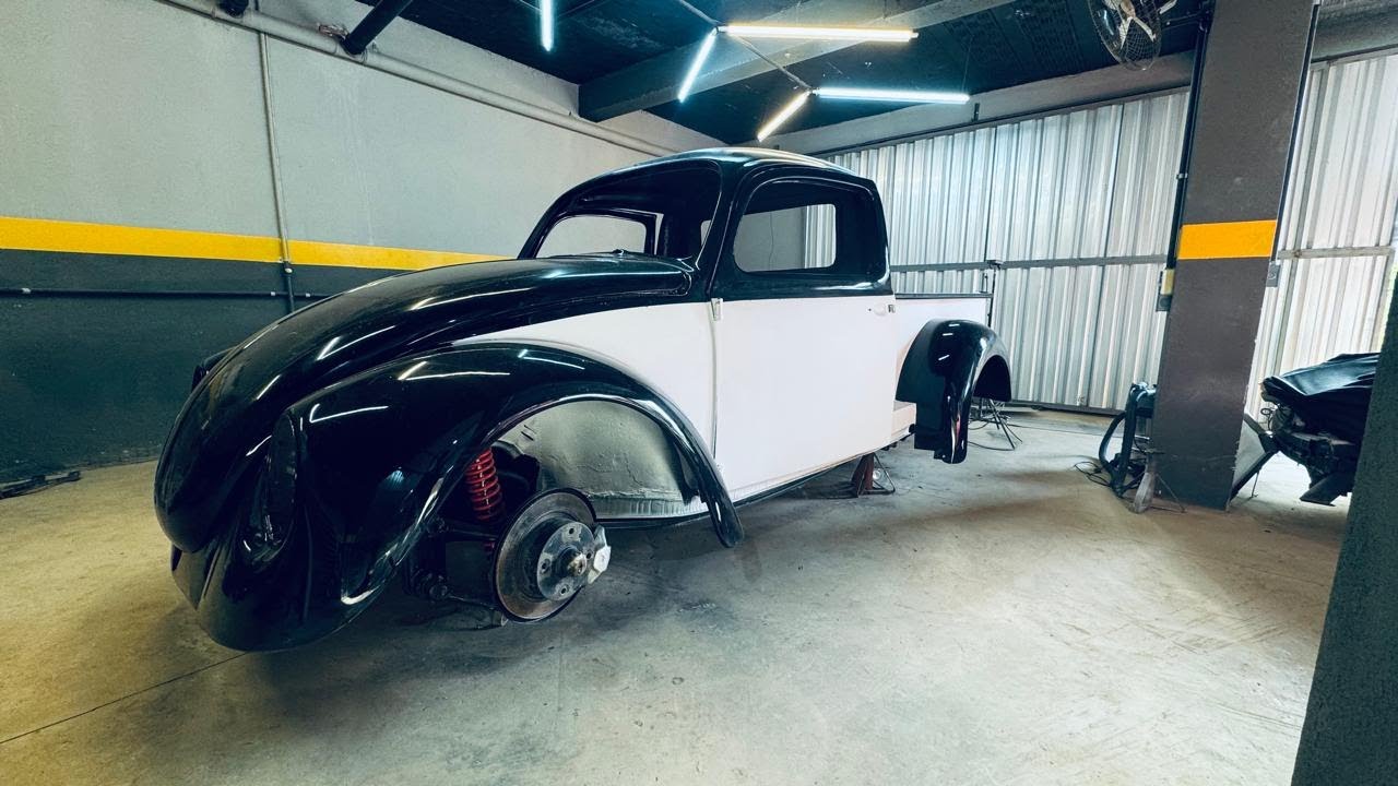 Carroceria montada com freio especiais no Fusca Camionete