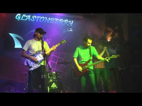 Eko Pony Synth & Przewalski's Ponies - Sniper (live @FFF 5-01-2014)