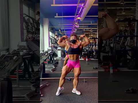 Aim for the best and the best will come to you... #shorts #hardwork #gymgirls #bodybuilding