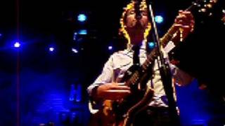 Andrew Bird sings &quot;Glass Figurine&quot; at the New Orleans House of Blues