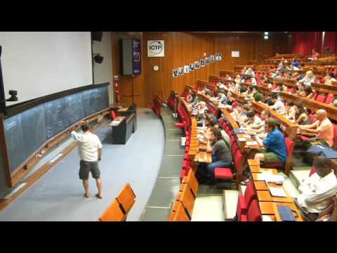 Renormalization in low dimensional dynamics - Marco Martens - Lecture 01