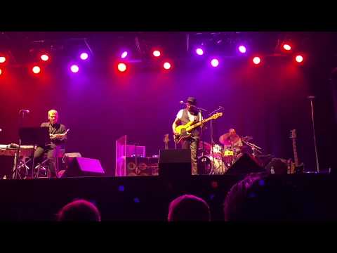 Marcus Miller/ Billy Kilson “Maputo” bass solo - Double Vision Revisited w/David Sanborn & Bob James