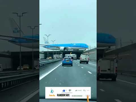 KLM 747 Extreme Jet Blast blowing People away at Maho Beach, St. Maarten - Beoing747_KLM_Airlines