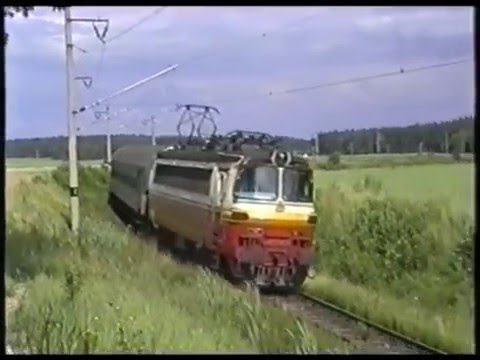 Provoz vlaků na trati č.225 v obloucích u Řípce v létě 1998