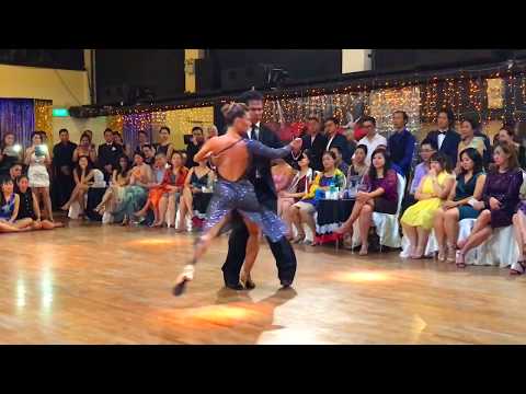 Sebastian Arce and Mariana Montes, "Viejo Ciego", SITF 2017