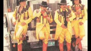 bronco-ni quemando las cobijas