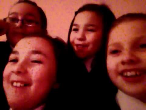 Angel,Daisy,Emily,Holly singing to what makes you beautiful