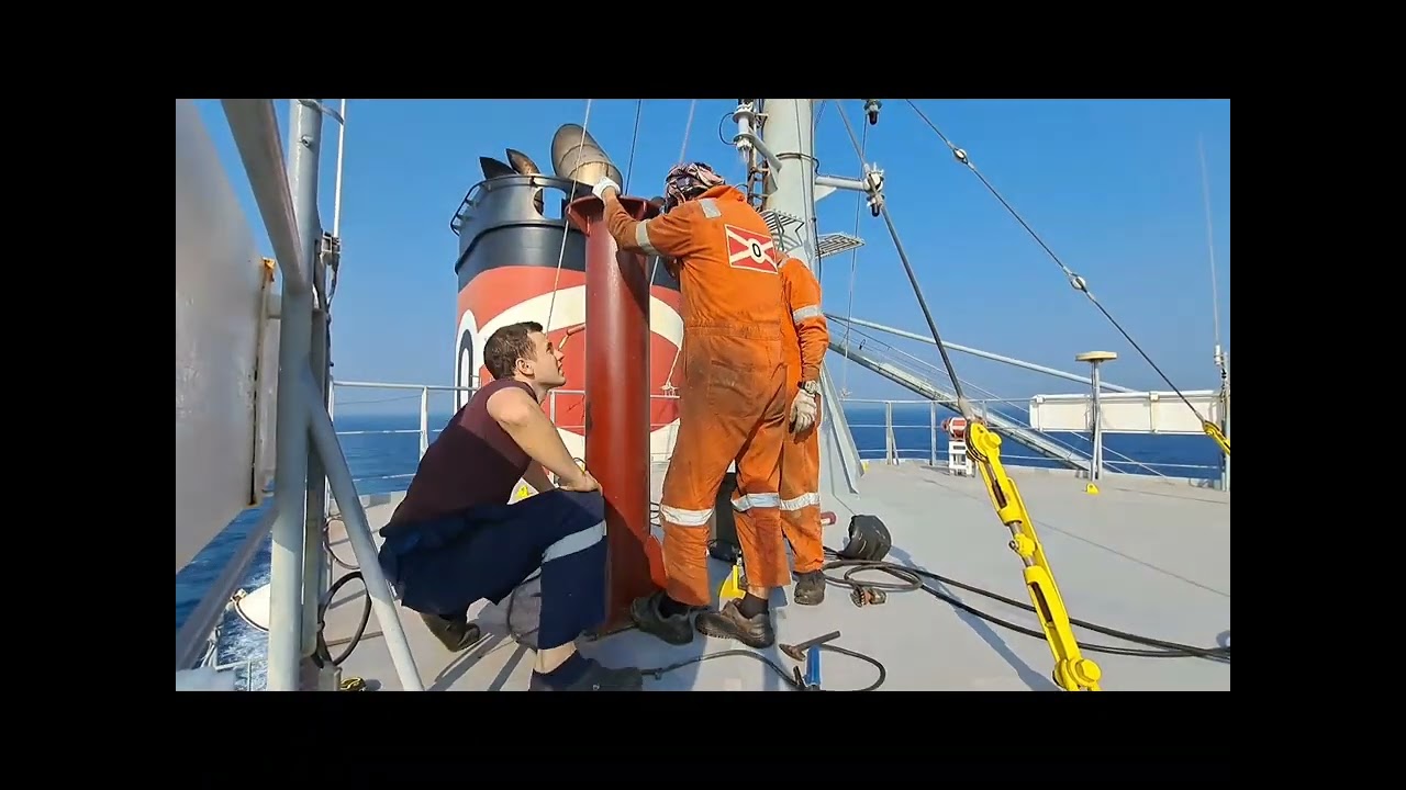 installation VSAT antenna.