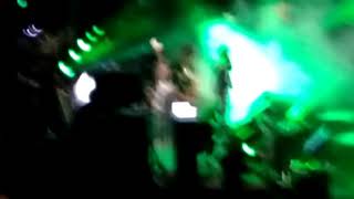 Ella fuma - Plan B, Chencho (En vivo)