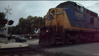 preview picture of video 'CSX Fast Freight Train Lakeland To Miami Florida'