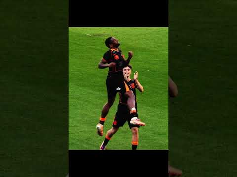 Esse garoto do Corinthians tá jogando a própria carreira no lixo.