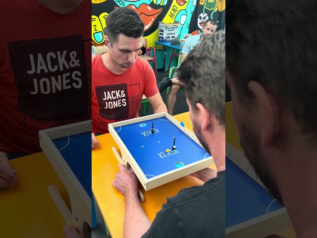 Vídeo relacionado con KLASK - Juego ímanes galardonado para toda la família | 2 jugadores | 8 años | Recomendación juego del año