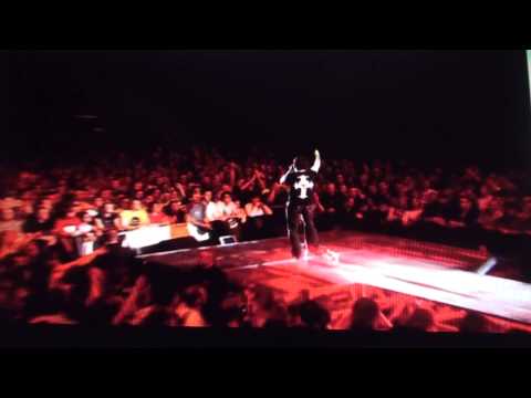 QUUEN + PAUL RODGERS ...FEEL LIKE MAKIN LOVE LIVE AT HALLAM NEW (HD))
