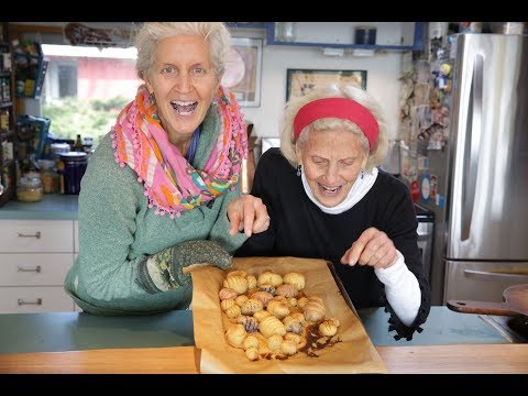download lagu mp3 mp4 Armadillo Potatoes Recipe, download lagu Armadillo Potatoes Recipe gratis, unduh video klip Armadillo Potatoes Recipe