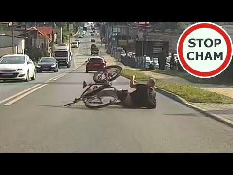 Wepchał się na rondo kierowcy pokazał faka