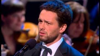 Julian Ovenden &amp; Sierra Boggess sing &#39;If I Loved You&#39;