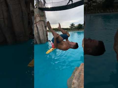 When it's cold water in Water park 😱🫣😅😁 #challenge #bluetree #pool #bluetreephuket #phuket #flip
