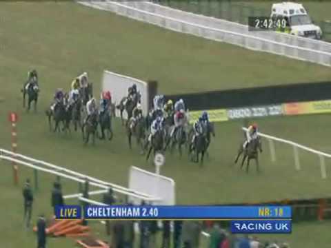 2.40 - Albert Bartlett Novices Hurdle