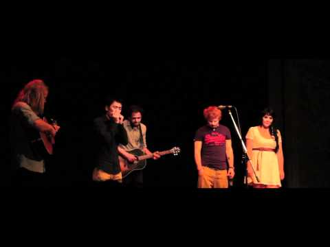 Passenger w/Stu Larsen, Ed Sheeran, Natsuki Kurai and Bree Bullock - Caravan.mov
