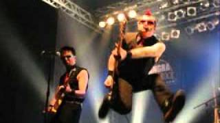 TOY DOLLS