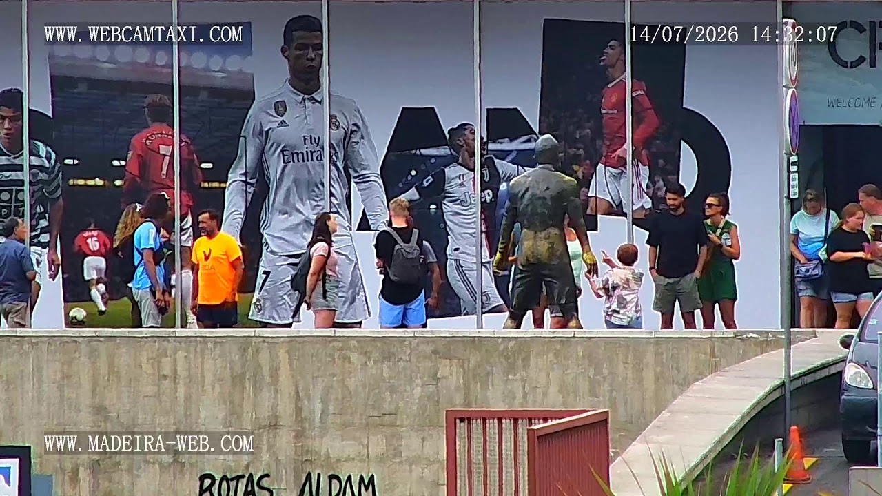 Live webcam view of CR7 Museum & Funchal Harbour