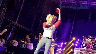 Dustin Lynch - I&#39;d Be Jealous Too | StewarTV