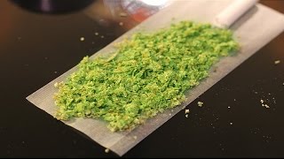 How to roll the perfect Joint (without tobacco)