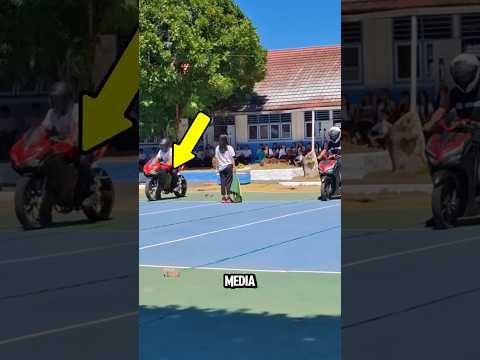 Lomba Balap Motor, Tapi yang Paling Lambat Jadi Juara!