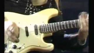 ♫ Ritchie Blackmore smash guitar - (Long Live Rock And Roll) ♫