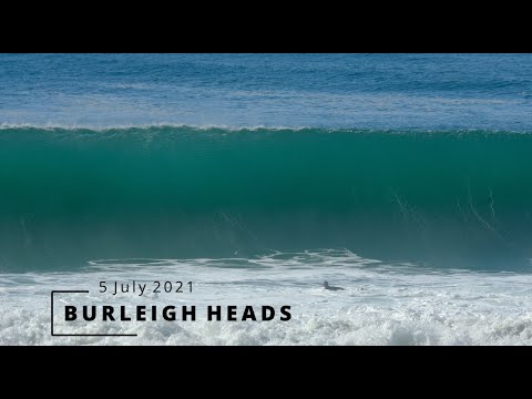 Big Waves, Barrels and Wipeouts at Burleigh Heads - Monday 5 July 2021