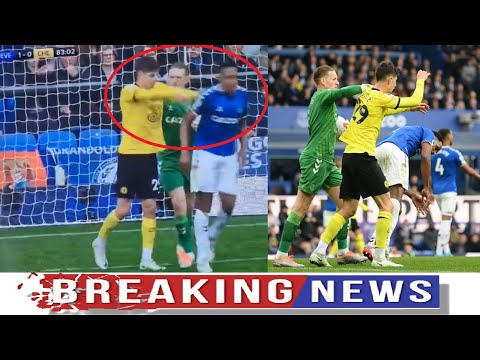 Kai Havertz vs Yerry Mina Everton man got Chelsea ace booked in Premier League clash