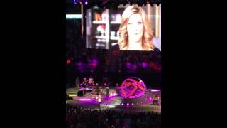 Trisha Yearwood - XXXs and OOOs (An American Girl) **LIVE PERFORMANCE**