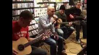 Lifetime - Young, Loud and Scotty (Acoustic in Japan)