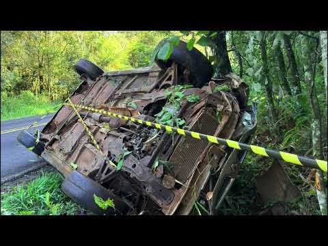 Carro capota na rodovia entre Coronel Vivida e Honório Serpa
