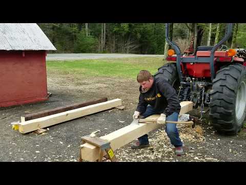 Hand Hewing a Beam ( The Easy Way )