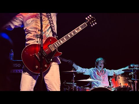 Deuce (Kiss cover) by Redd Kross (Live in Toronto)