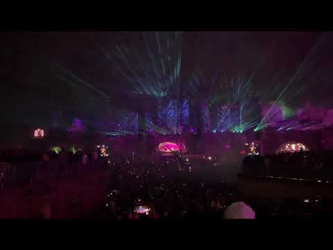 3 are legends drops “Avicii - levels vs Sandro Silva & Quintino - Epic @ Tomorrowland Mainstage 2019