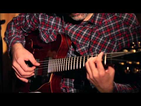 Alexandru Andries - Fluture pe perdea